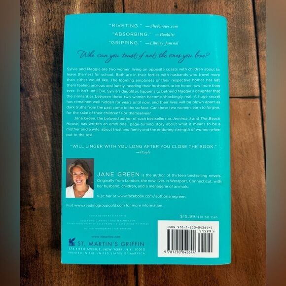 Family Pictures by Jane Green - Picture 2 of 4